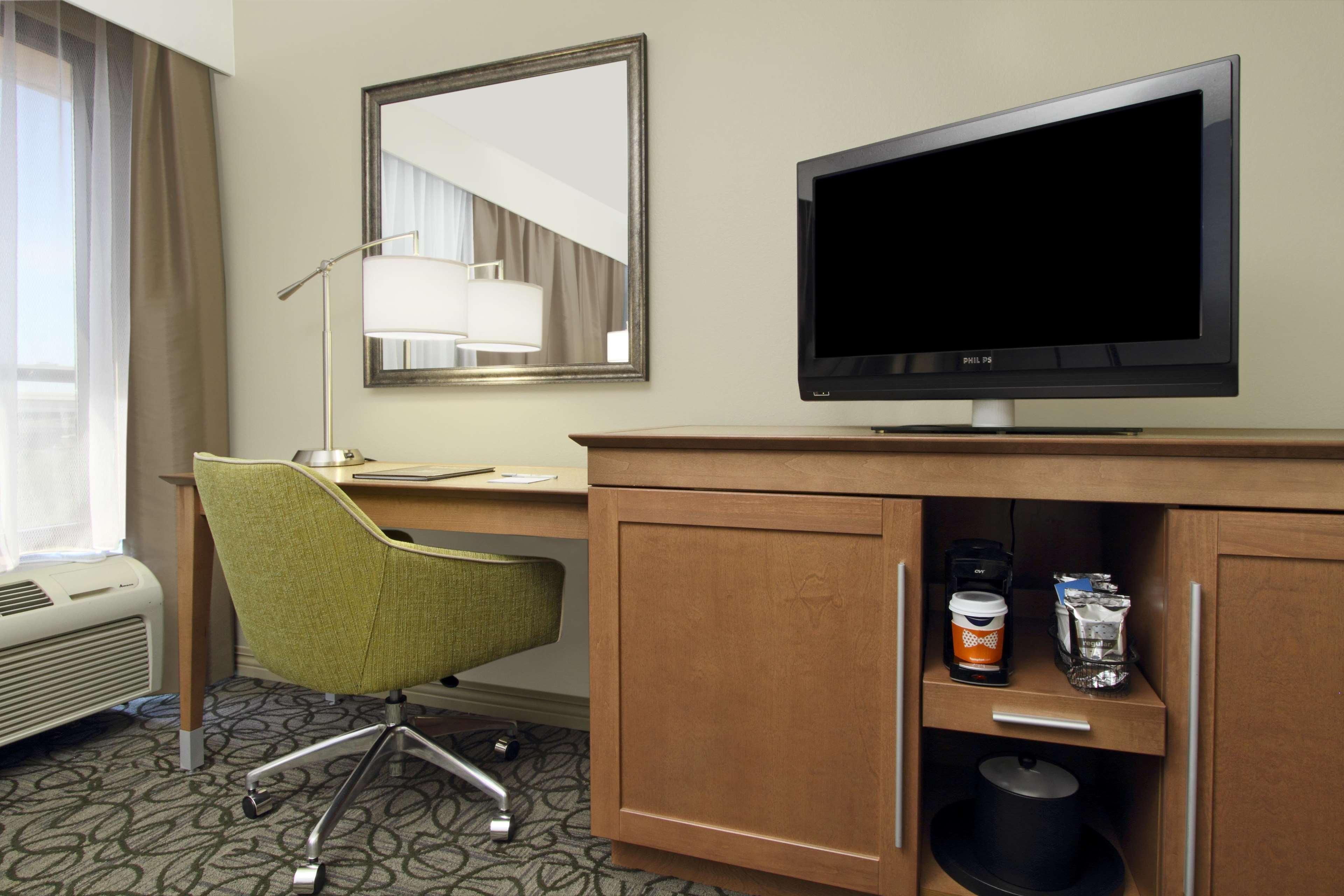 Hampton By Hilton Austin South - I-35 & Ben White Hotel Bagian luar foto