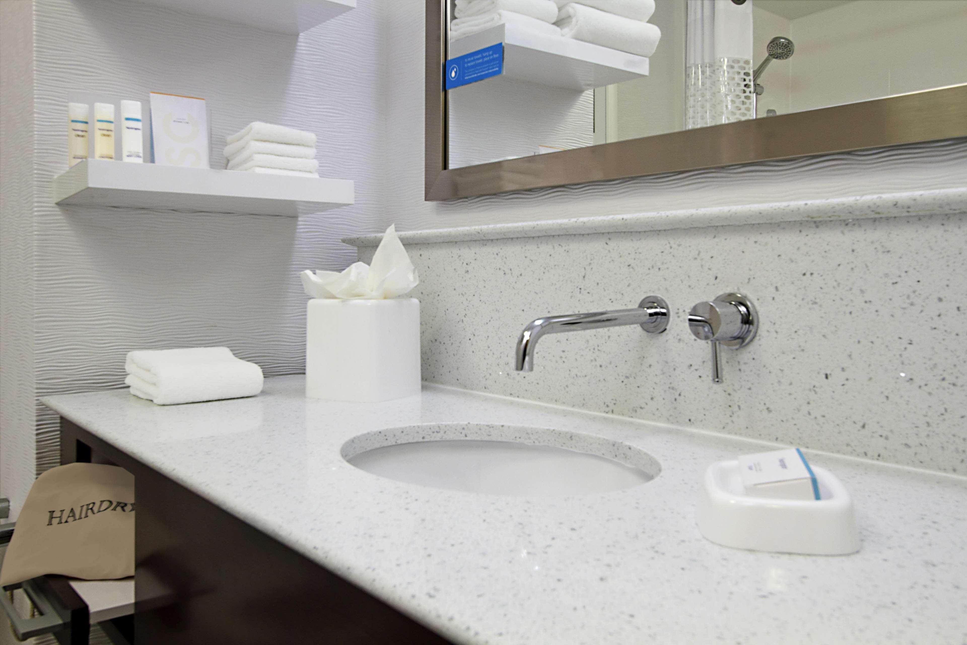 Hampton By Hilton Austin South - I-35 & Ben White Hotel Bagian luar foto