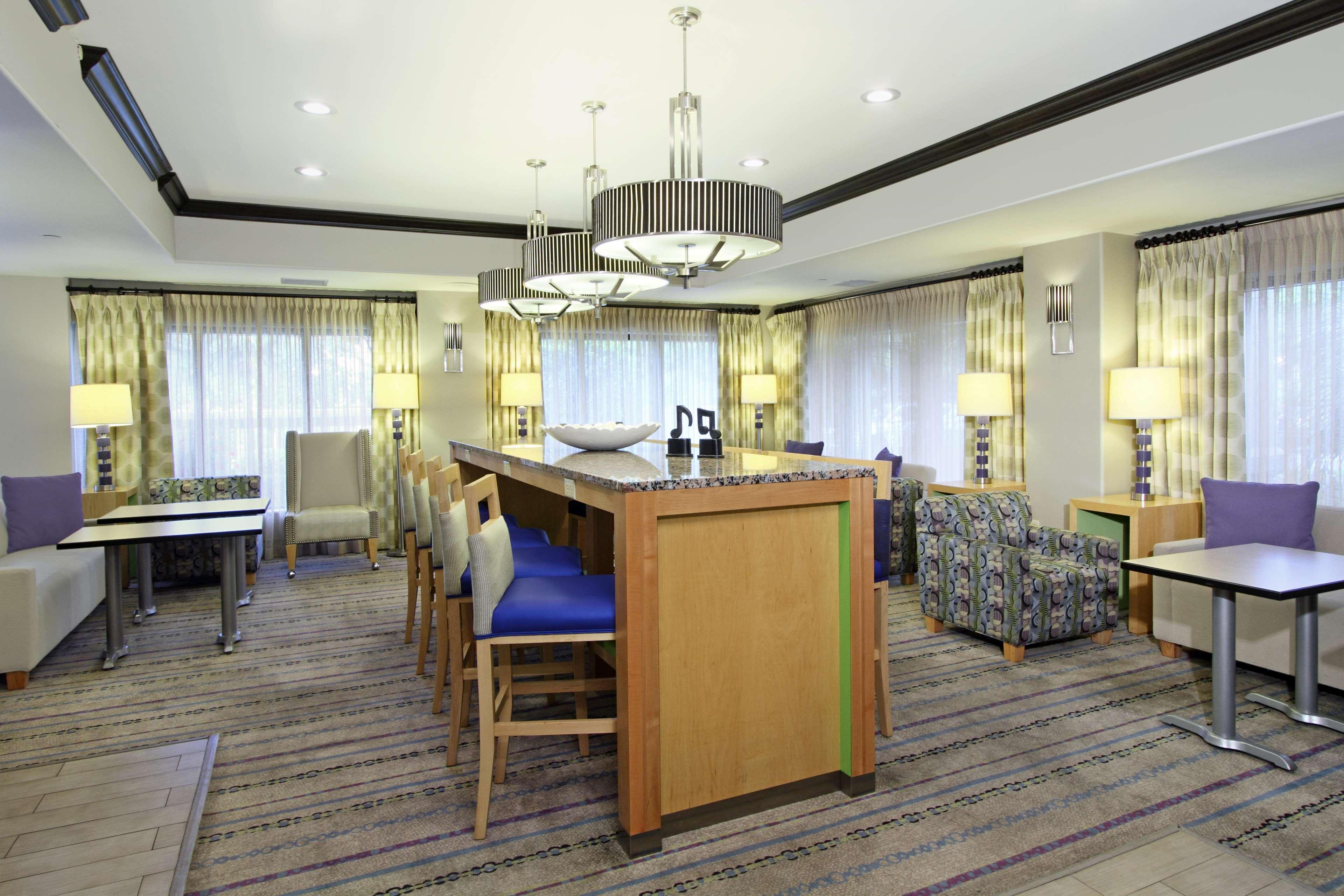 Hampton By Hilton Austin South - I-35 & Ben White Hotel Bagian luar foto