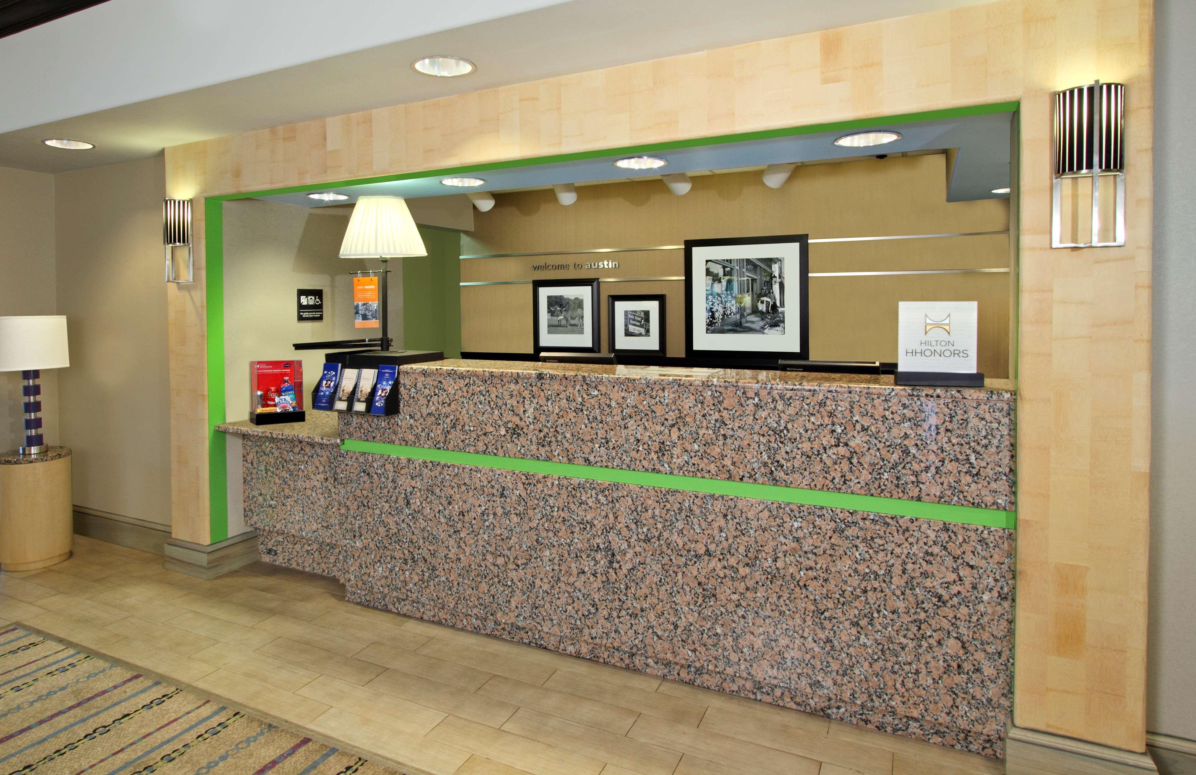 Hampton By Hilton Austin South - I-35 & Ben White Hotel Bagian luar foto